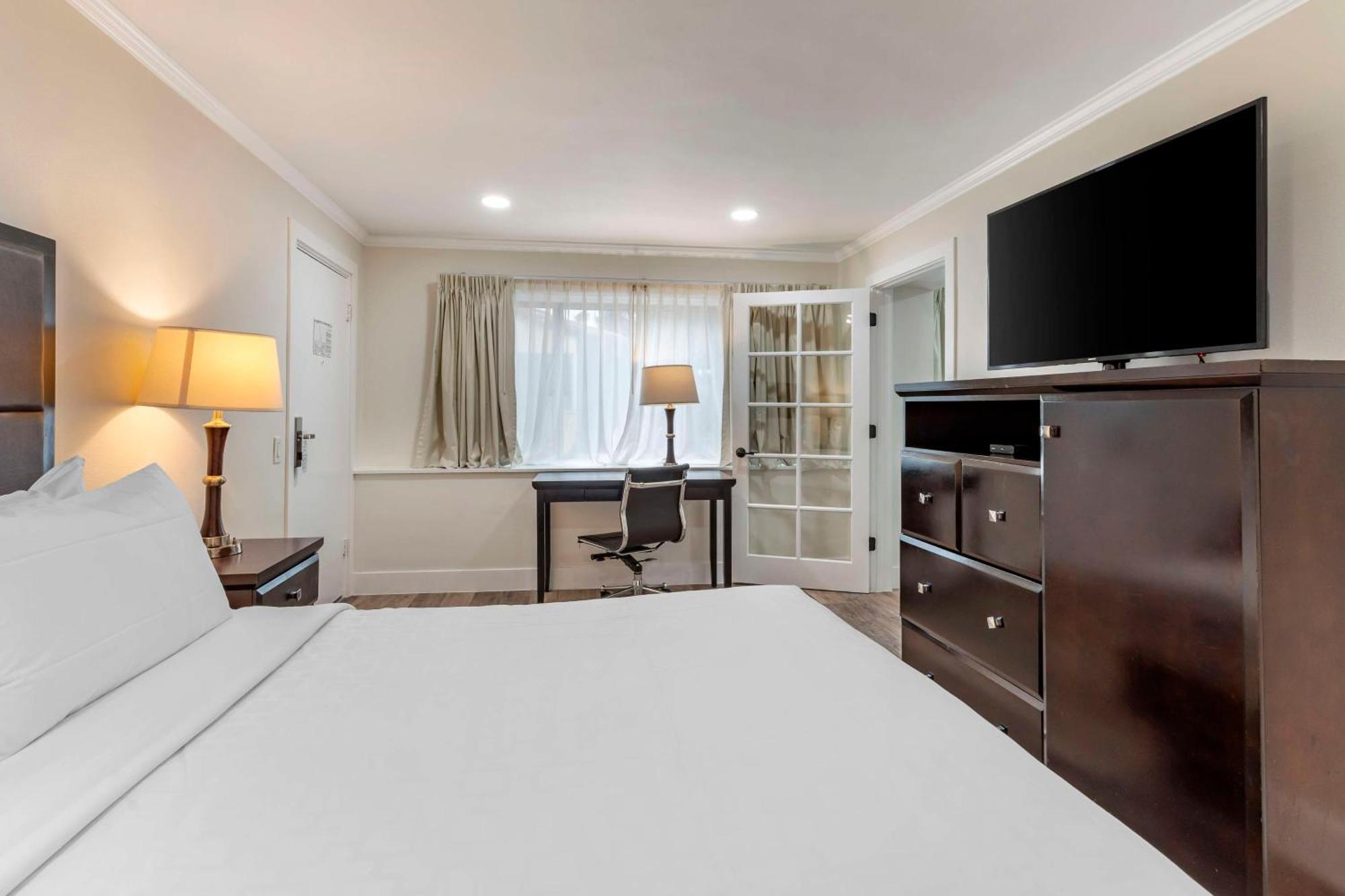 Best Western Carmel'S Town House Lodge Exteriér fotografie